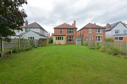 3 bedroom detached house for sale, Monkmoor Road, Monkmoor, Shrewsbury