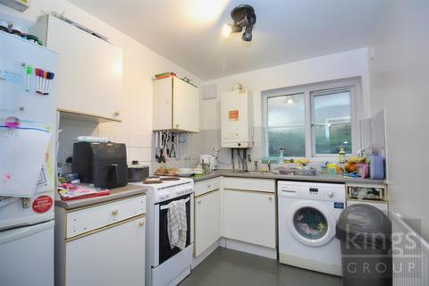 1 bedroom flat for sale, Finsbury Court, Parkside, Waltham Cross