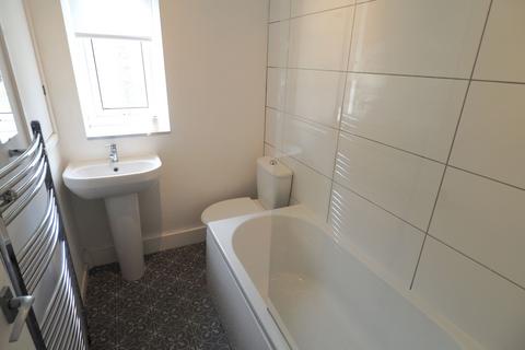 2 bedroom terraced house to rent, George Street, Whaley Bridge, SK23