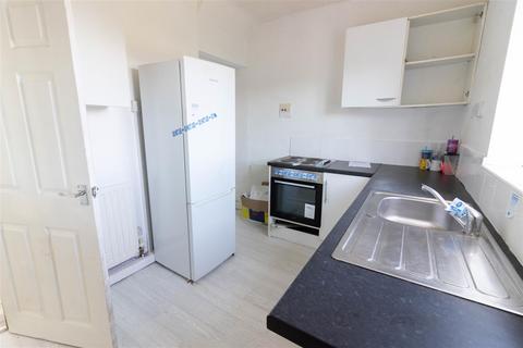 2 bedroom house for sale, Montrose Crescent, Gateshead NE9