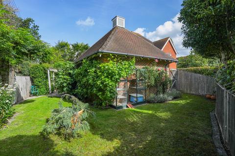 4 bedroom detached house for sale, The Chantry, Headcorn, TN27