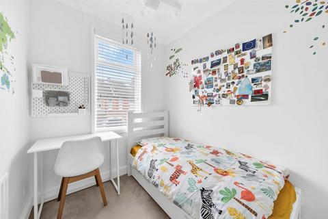 10 Shortlands Gardens, Bromley, BR2 0EA