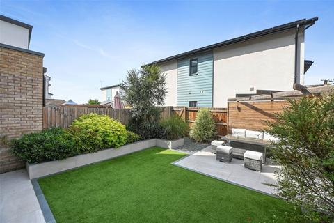 8 Byron View, Chelmsford, CM2 6ZN
