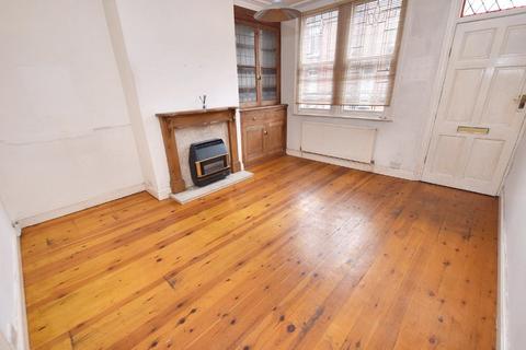 2 bedroom terraced house for sale, Moorfield Avenue, Leeds, West Yorkshire