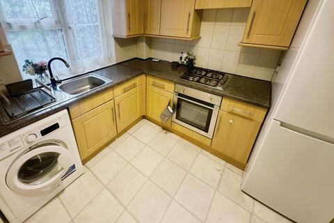 2 bedroom flat to rent, Parkfield Avenue, Laura Court Parkfield Avenue, HA2