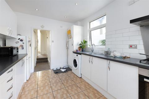 4 bedroom terraced house for sale, Manor Road, London