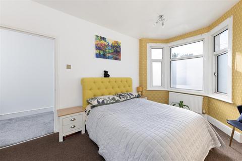 52 Manor Road, London, SE25 4TD