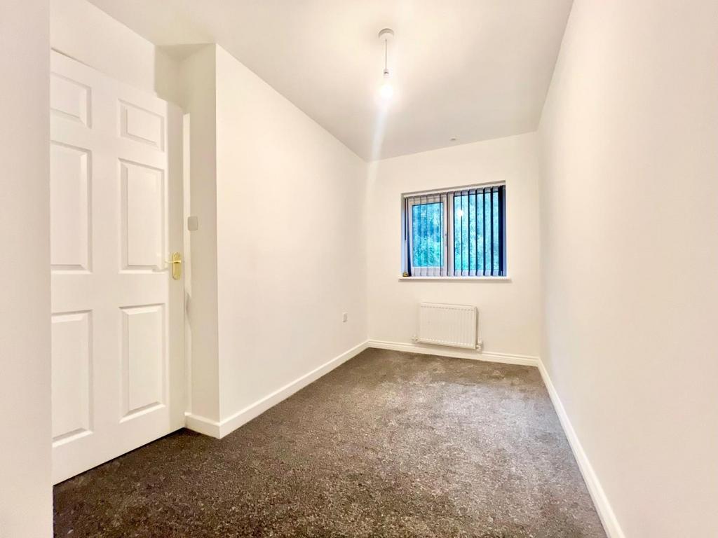Upstaurs bedroom.jpg