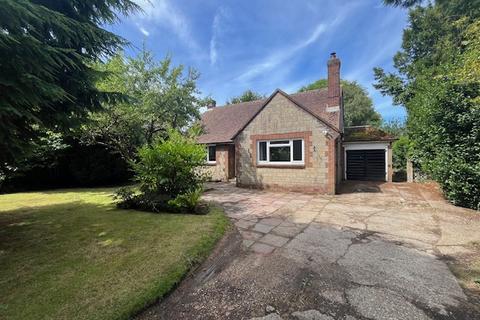 3 bedroom bungalow to rent, Blackwater Hollow, Newport, Isle Of Wight, PO30