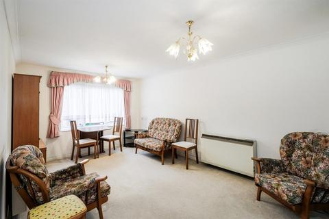 1 bedroom retirement property for sale, Westminster Court, Wanstead