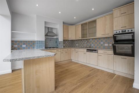 4 bedroom house for sale, Kingsway, East Sheen, SW14