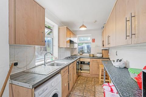 4 bedroom end of terrace house for sale, Whitney Road, London E10