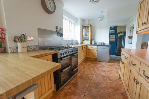 5 bedroom semi-detached house for sale, Woodland Avenue, Porthcawl CF36