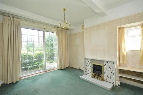 3 bedroom detached bungalow for sale, IN NEED OF RENOVATION * SHANKLIN