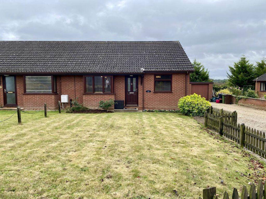 Exchange Road, Newton Flotman 2 bed bungalow to rent £995 pcm (£230 pw)