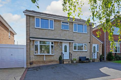 3 bedroom detached house for sale, Staniforth Avenue, Sheffield S21