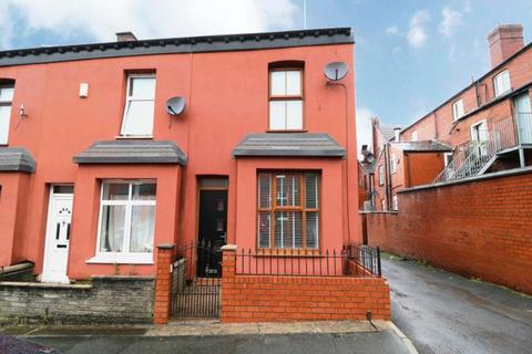 2 bedroom end of terrace house to rent, Stephenson Street, Horwich, BL6