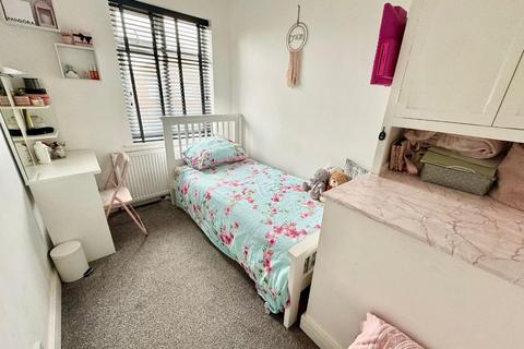 25 Ambleside Grove, Middlesbrough, TS5 7DQ