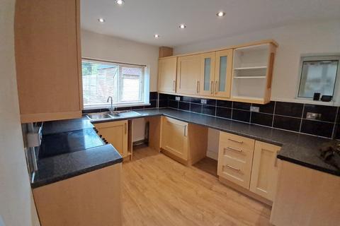 2 bedroom terraced house to rent, Parklands Road, Ammanford