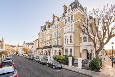 3 bedroom flat to rent, Redcliffe Square, Chelsea, London, SW10