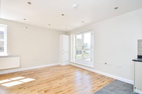 2 bedroom flat to rent, Rye Lane, Peckham, London, SE15