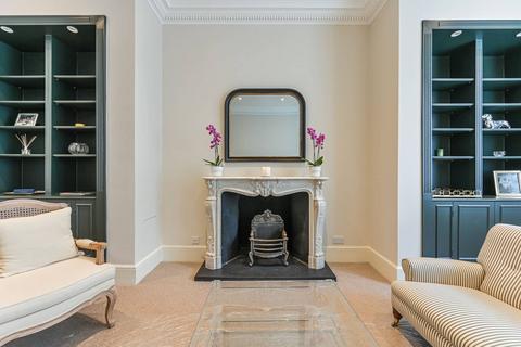 2 bedroom flat to rent, Ennismore Gardens, Knightsbridge, London, SW7