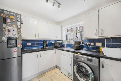 16 Coppice Road, Woodley, Reading, RG5 3QX