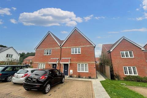 1 bedroom maisonette for sale, Honeysuckle Lane, Stone Cross, Pevensey