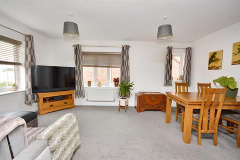 1 bedroom maisonette for sale, Honeysuckle Lane, Stone Cross, Pevensey