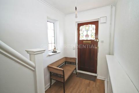 3 bedroom semi-detached house to rent, Kenley Road, Kingston Upon Thames