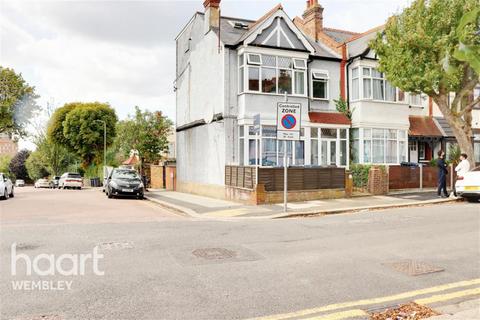 5 bedroom flat to rent, Dartmouth Road, NW4