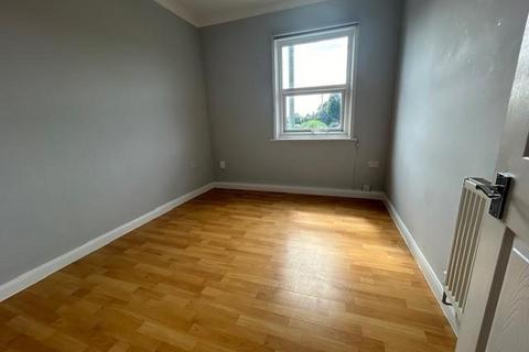 2 bedroom apartment to rent, Feltham Road,  Ashford,  TW15