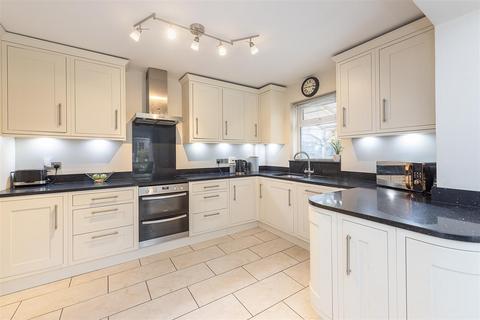 4 bedroom detached house for sale, High Firs Crescent, Harpenden