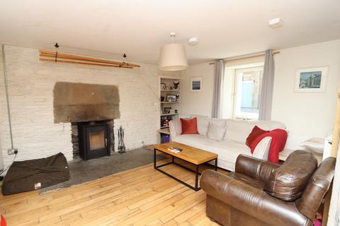 4 bedroom terraced house for sale, Main Street, Castletown, Thurso, Highland. KW14 8TP