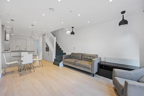 4 bedroom townhouse for sale, New Trinity Road, London N2