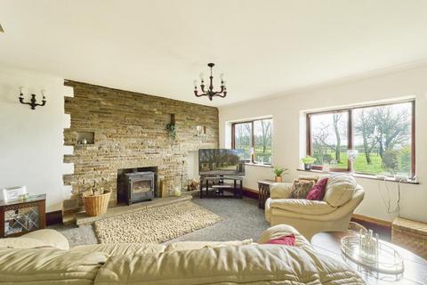 4 bedroom farm house for sale, Grindon, Leek, Staffordshire.  PEAK DISTRICT