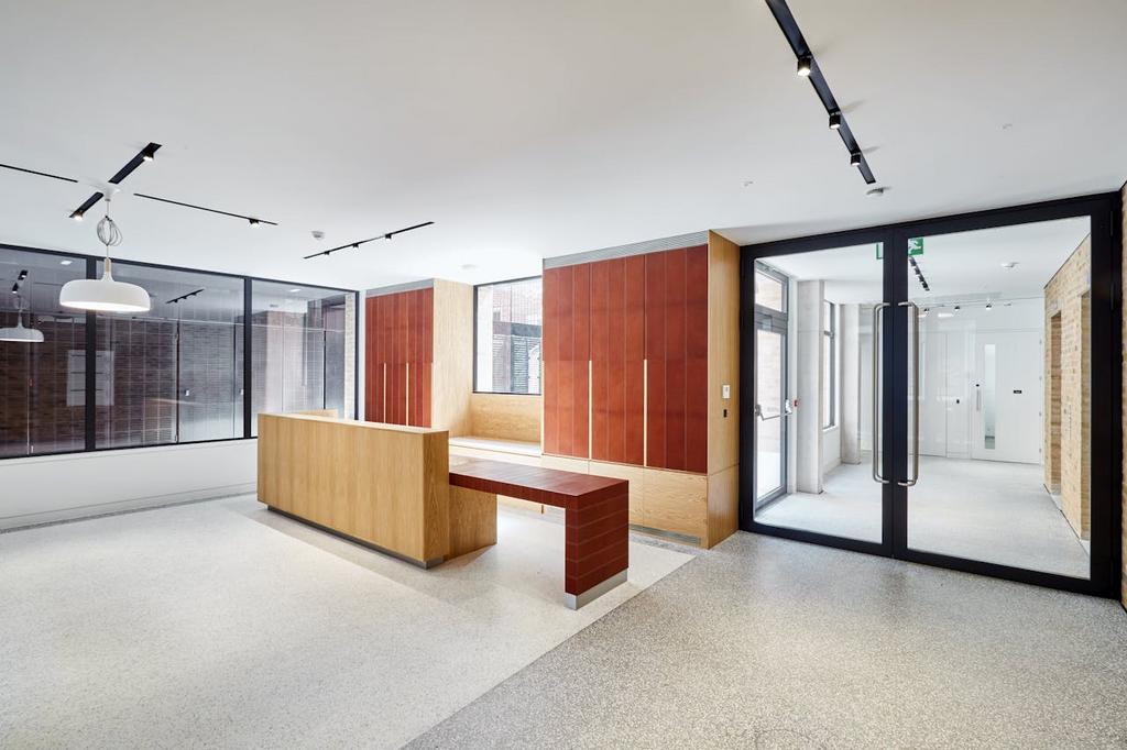 0 X8 A5072.jpg