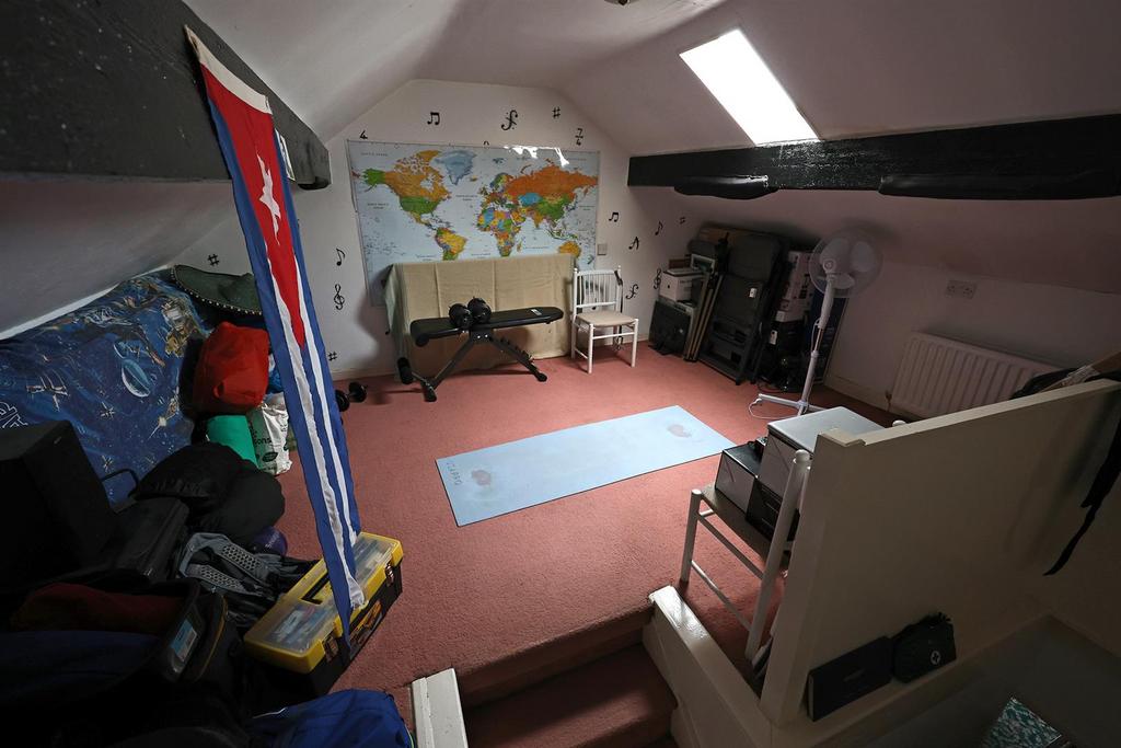 77 Bartlett Street Darlington Attic 01.jpg