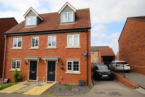 3 bedroom semi-detached house for sale, Craig Hopson Avenue, Castleford