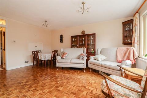 3 bedroom terraced house for sale, Kings Road, Horsham