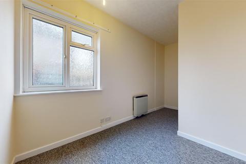 2 bedroom flat to rent, Portland Road, Weymouth