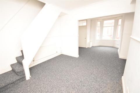 2 bedroom terraced house to rent, Thornton Street, Birkenhead