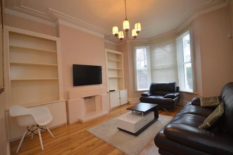 2 bedroom flat to rent, Maplestead Road, Brixton, London, SW2