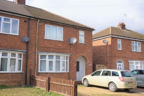 3 bedroom semi-detached house to rent, Peterborough PE2