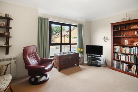 2 bedroom retirement property for sale, Holmehill Court, Dunblane, FK15