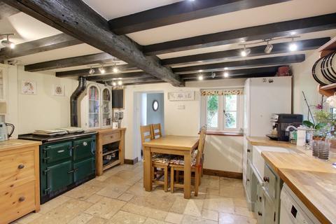 Mistletoe Cottage Brook Lane, Woodgreen, Fordingbridge, SP6 2AZ