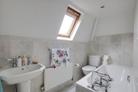 Mistletoe Cottage Brook Lane, Woodgreen, Fordingbridge, SP6 2AZ