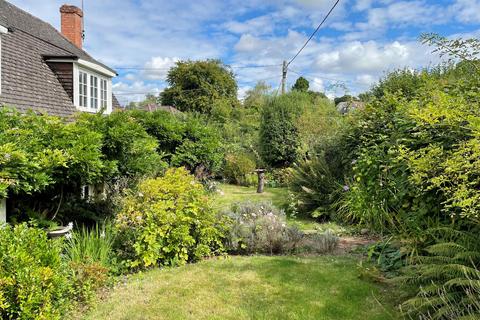 Mistletoe Cottage Brook Lane, Woodgreen, Fordingbridge, SP6 2AZ