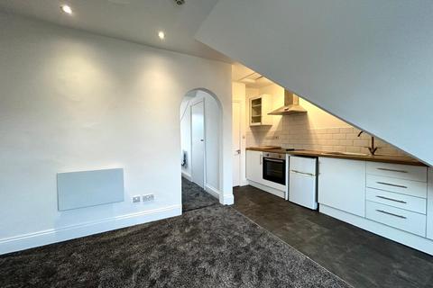 Studio to rent, Flat 6, Barnardo Road, St Leonards, Exeter, EX2