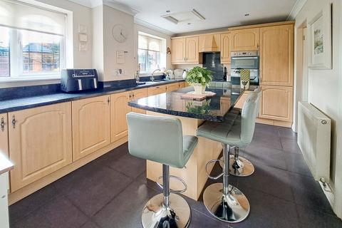 4 bedroom detached house for sale, Goodwood Close, Lichfield, WS14